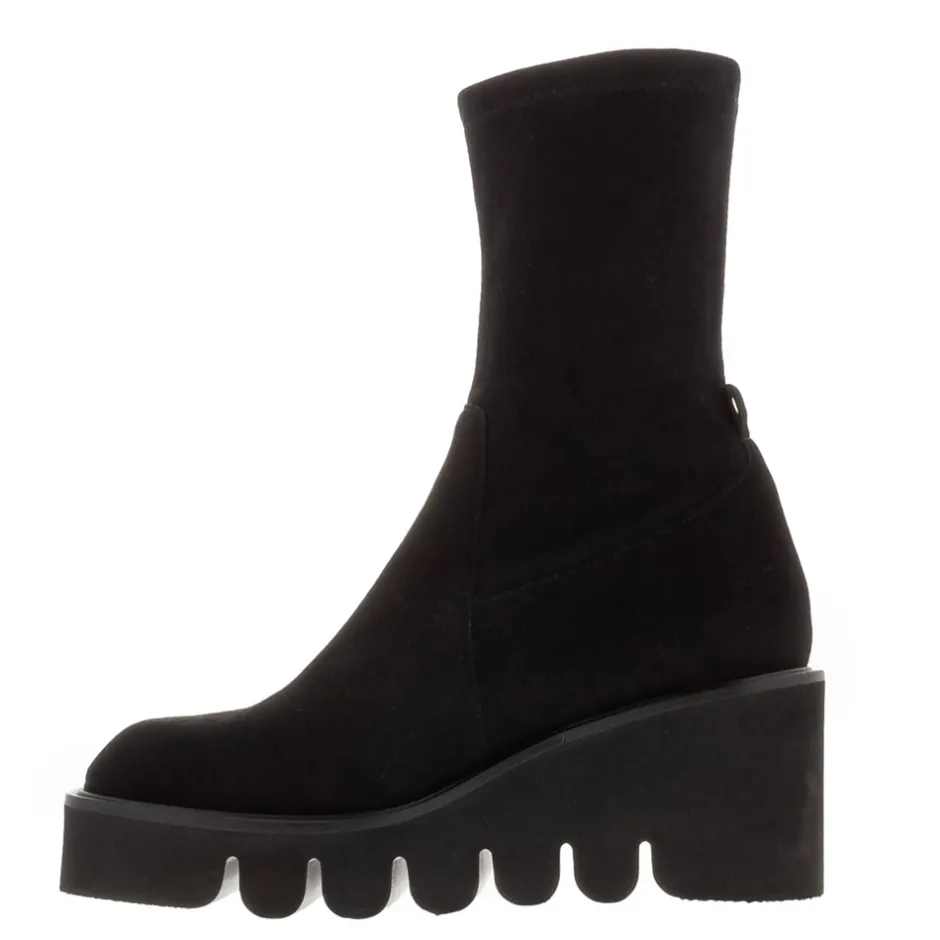 Ariel Black Suede Wavesole Ankle Boots<Carl Scarpa Best