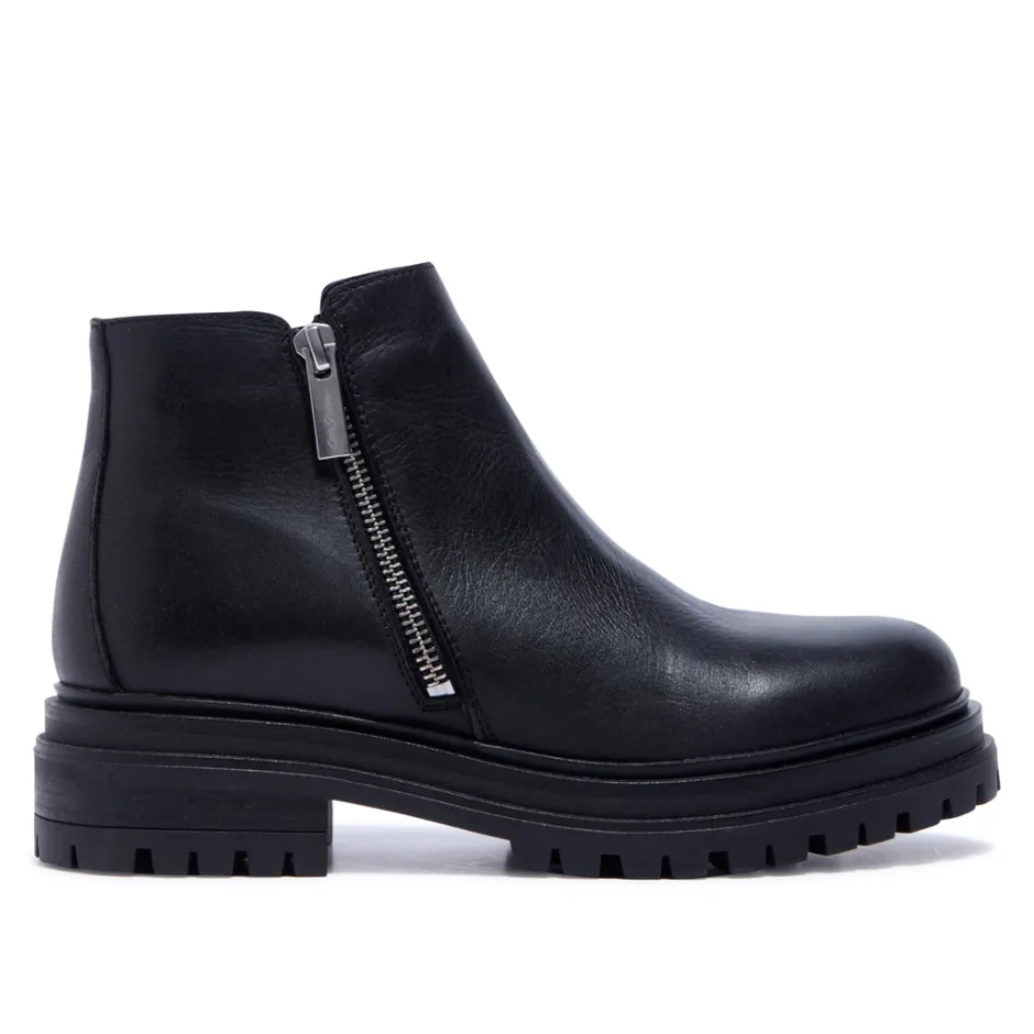 Arletta Black Leather Ankle Boots<Carl Scarpa Store