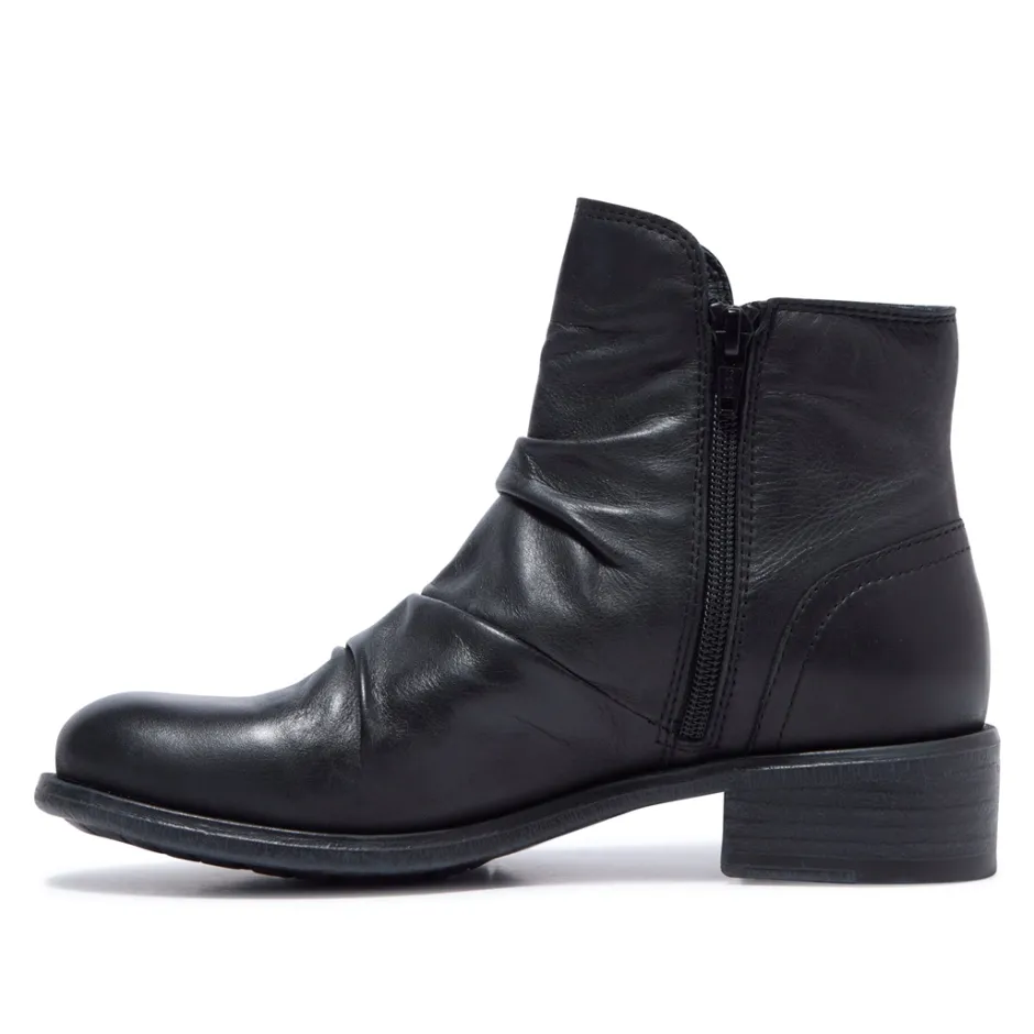 Felice Black Leather Ankle Boots<Carl Scarpa Store