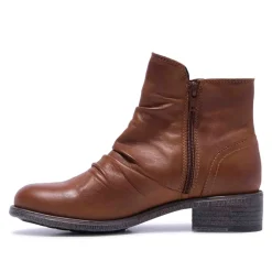 Felice Tan Leather Ankle Boots<Carl Scarpa New