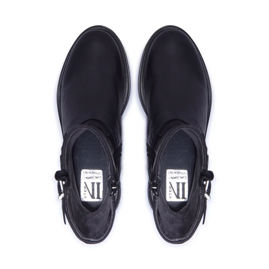 Molize Black Leather Ankle Boots<Carl Scarpa Store