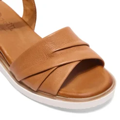 Myriad Tan Leather Wedge Sandals<Carl Scarpa Shop