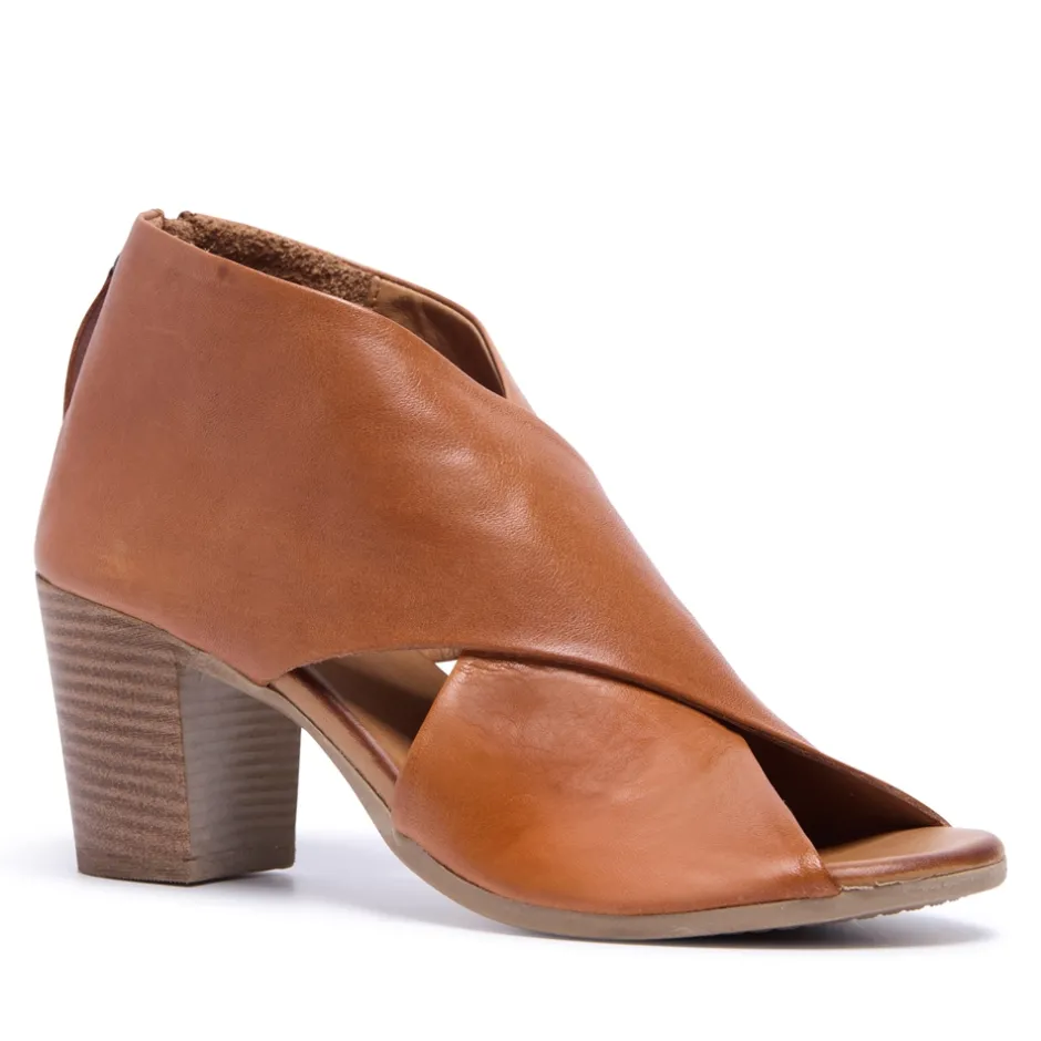 Piacere Tan Leather Crossover Sandals<Carl Scarpa Best Sale