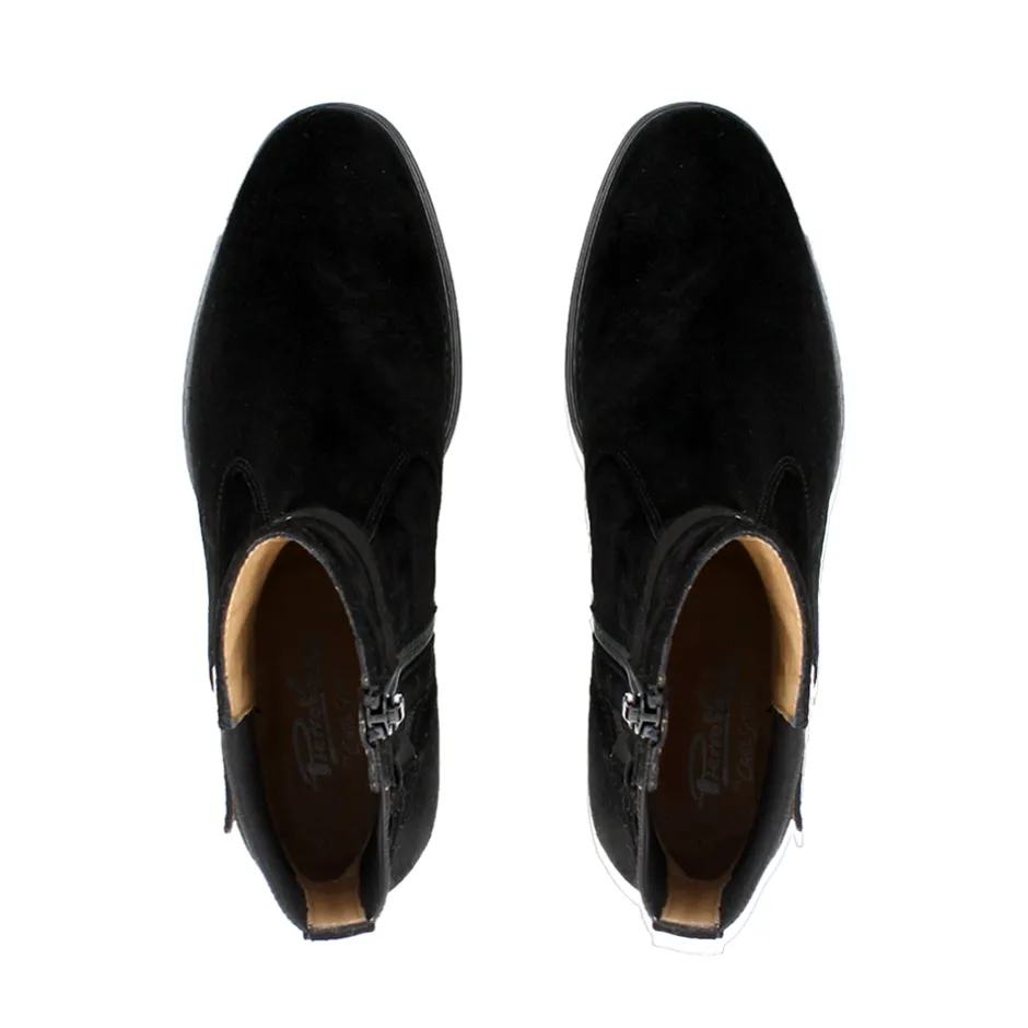 Pollenzo Black Suede Ankle Boots<Carl Scarpa Fashion