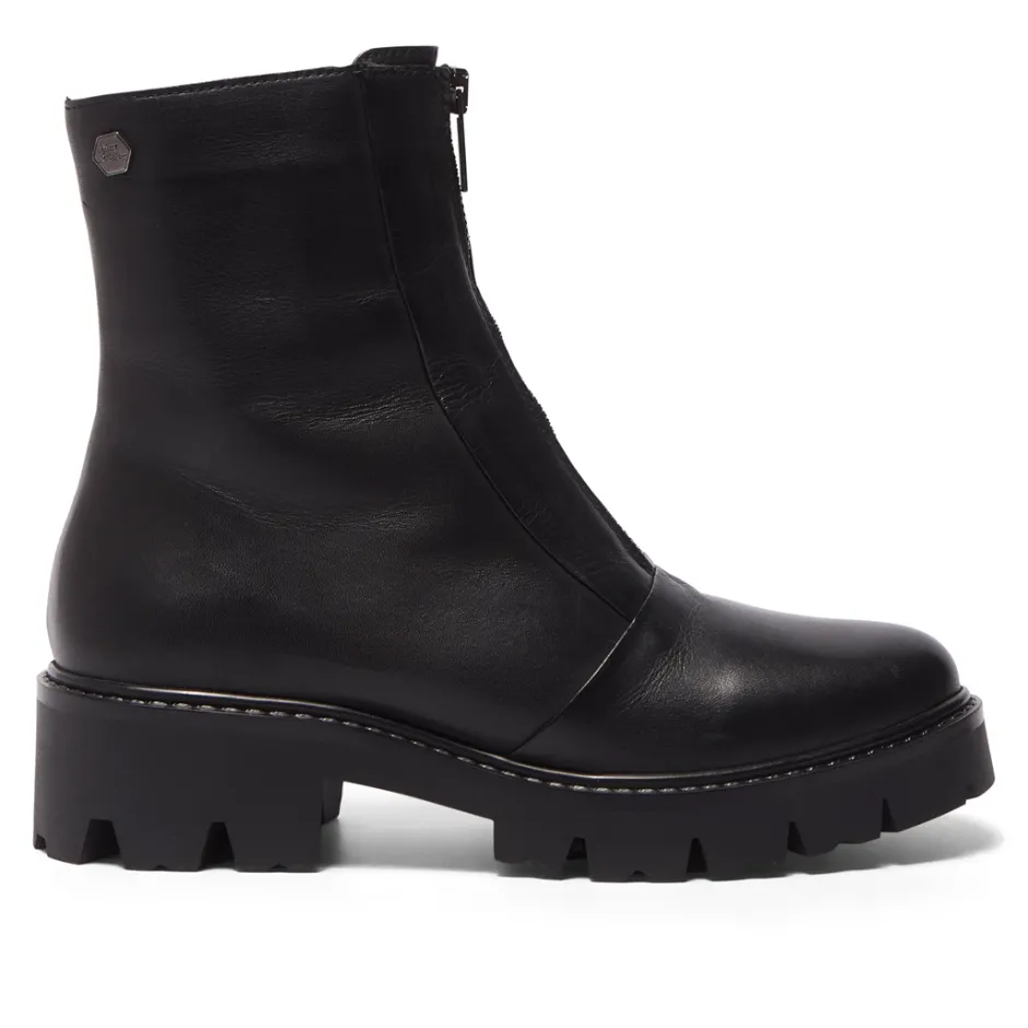 Sanica Black Leather Ankle Boots<Carl Scarpa Shop