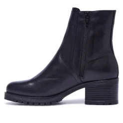 Trepani Black Leather Ankle Boots<Carl Scarpa Shop