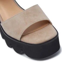 Veronne Beige Suede Wavesole Sandals<Carl Scarpa Fashion